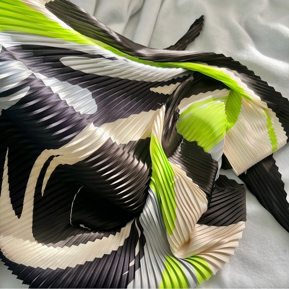 Ganni Pleated Satin Scarf in Green Swirl - Picture 4 of 9